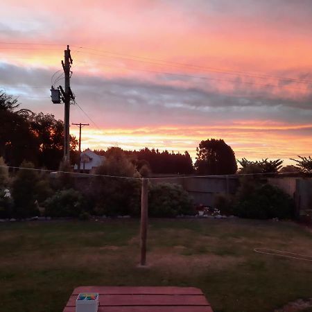 Glenavys Waitaki River Motor Camp Buitenkant foto