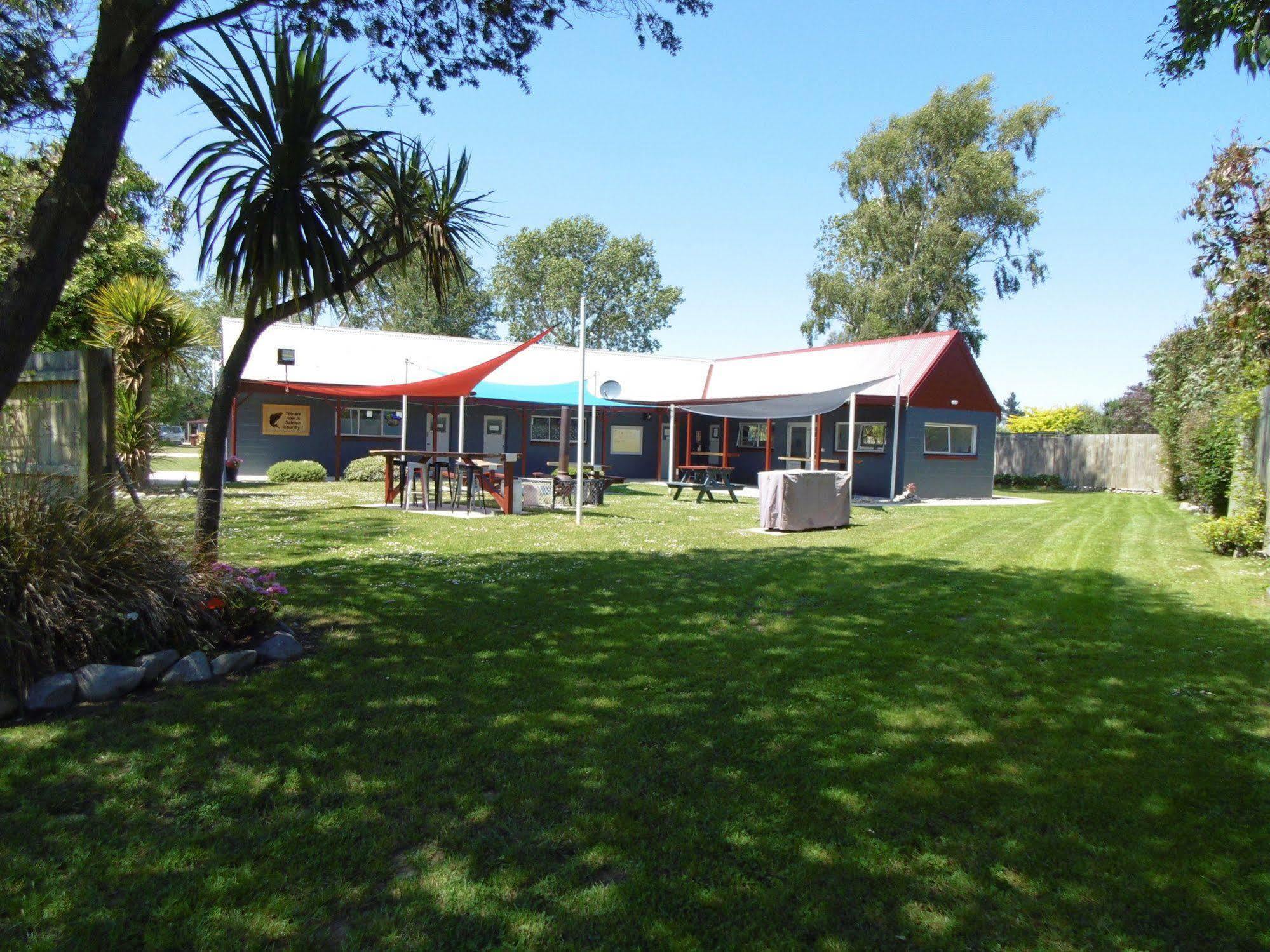 Glenavys Waitaki River Motor Camp Buitenkant foto
